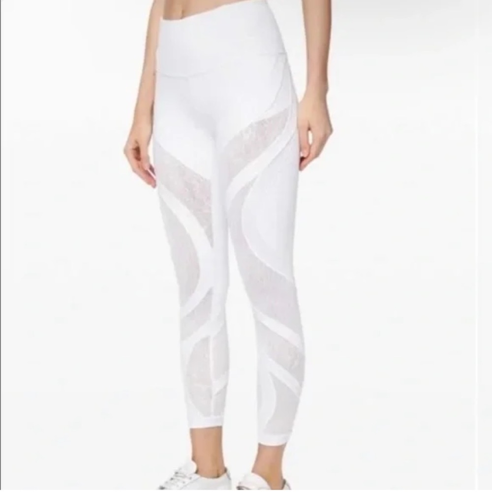 Lululemon Wunder Under Hi-Rise Tight Mesh 28" White Size 8